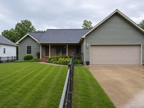 4077 Thornapple Ln, Lapeer, MI, 48446-9620 | Card Image