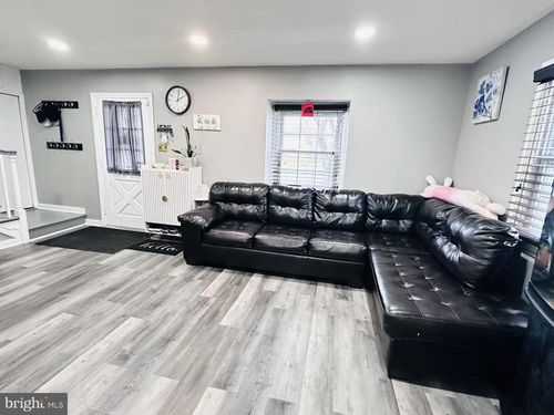 556 Anne St, HUNTINGDON VALLEY, PA, 19006-6235 | Card Image