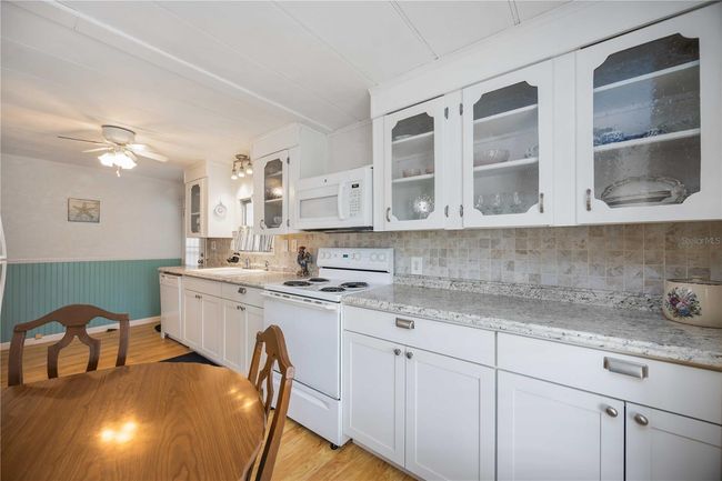 1005 45 Th Ave E, House other with 2 bedrooms, 2 bathrooms and null parking in ELLENTON FL | Image 8
