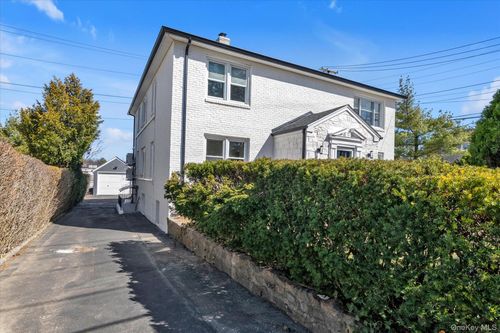 upper-71 Haven Avenue, North Hempstead, NY, 11050 | Card Image