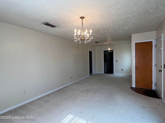 Living and Dining | Image 4
