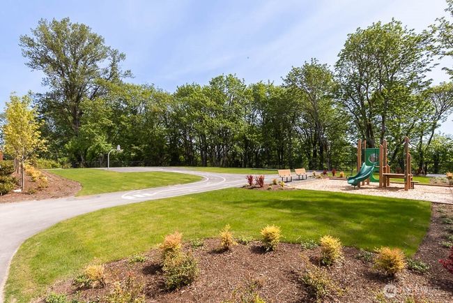 Community Park #2 / Sports court / Playground / Tricycle Track | Image 32