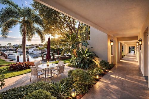 110-2800 Ne 14th Street Cswy, Pompano Beach, FL, 33062-3613 | Card Image