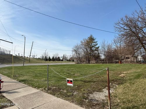 3206 Upton Ave, Toledo, OH, 43613-5154 | Card Image