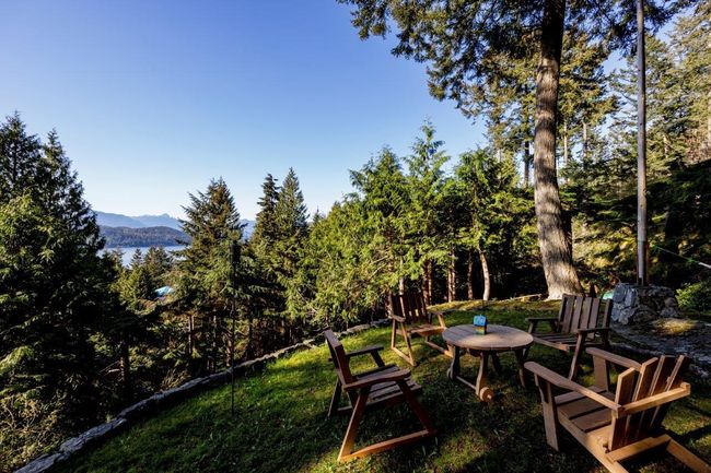 886 Schooner Lane, House other with 3 bedrooms, 1 bathrooms and 2 parking in Bowen Island BC | Image 35