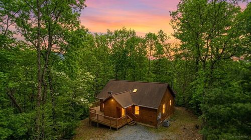 124 Bradford Dr, Marble, NC, 28905-0020 | Card Image