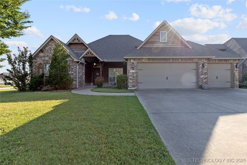 2418 S 16th Ct, Broken Arrow, OK, 74012-3023 | Card Image