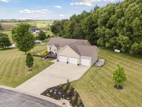 1754 Peppy Place Rd, Decorah, IA, 52101-7571 | Card Image