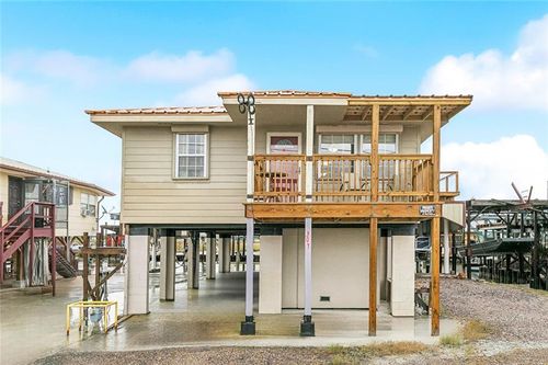 307 Martin Ln, Port Sulphur, LA, 70083-2021 | Card Image