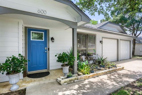 600 Live Oak Dr, Cedar Park, TX, 78613-3739 | Card Image