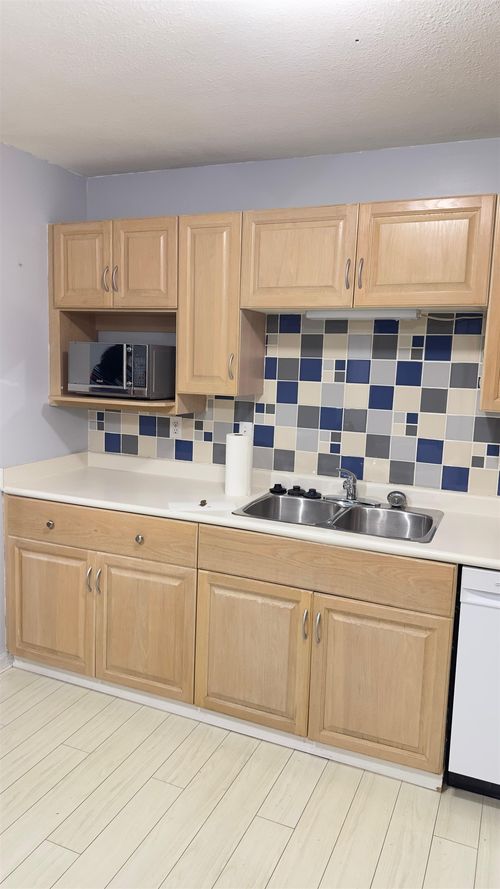 506-12101 80 Ave, Surrey, BC, V3W5V6 | Card Image