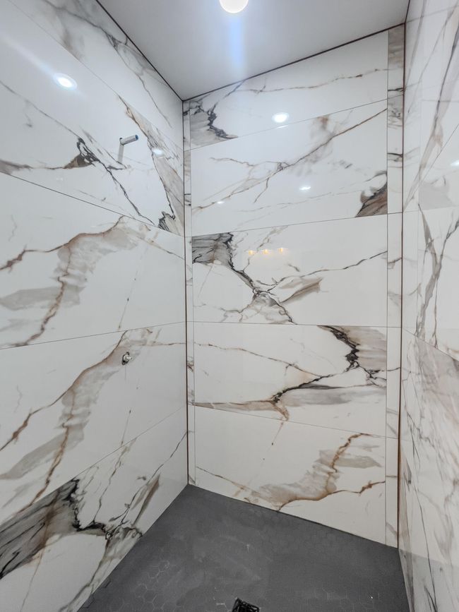 Shower | Image 10