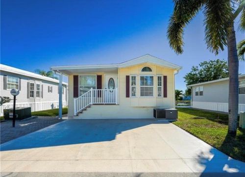2048 Crystal Lake Dr, NAPLES, FL, 34120 | Card Image