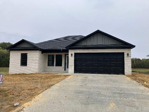 111 E Florida St, Beebe, AR, 72012-3301 | Card Image