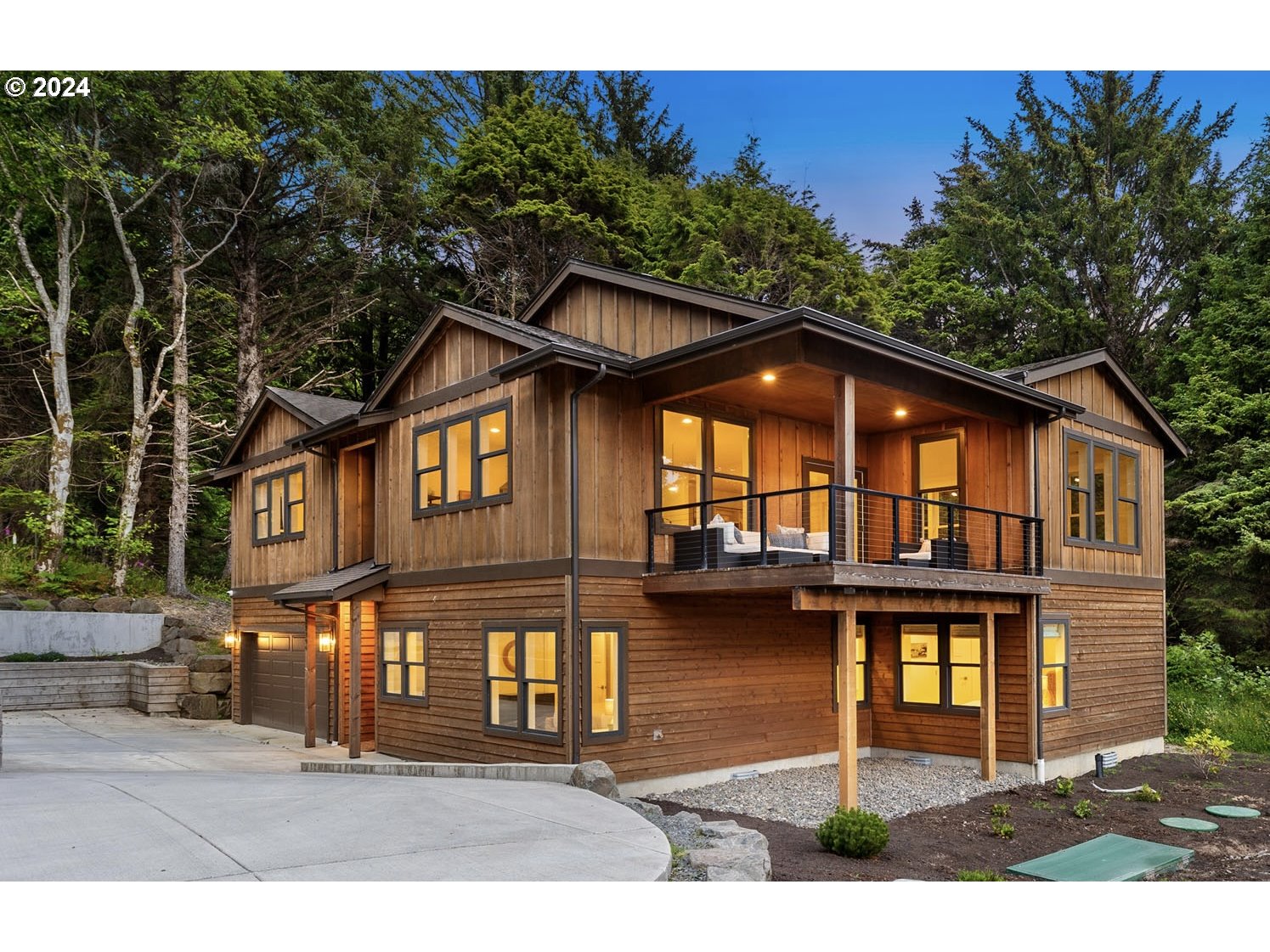 Picture Windows Ln, Cannon Beach, OR 97110
