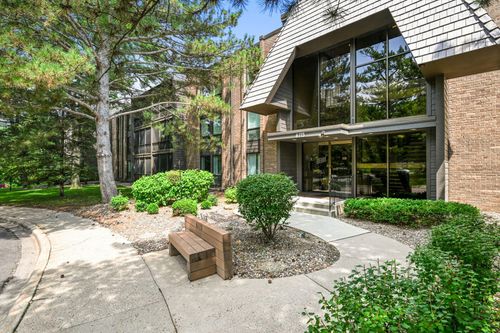 apt-149-6115 Lincoln Dr, Edina, MN, 55436-1626 | Card Image