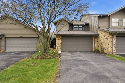 8005 Wildwood Ln, Darien, IL, 60561-5914 | Card Image