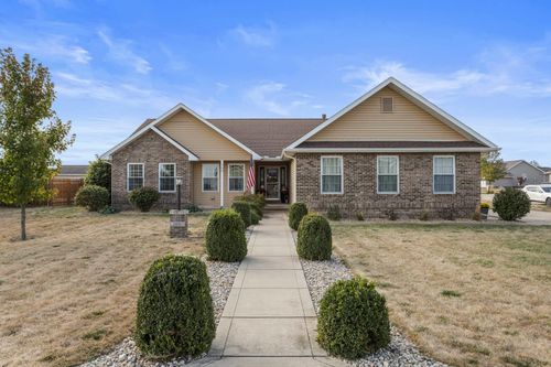 109 N Heritage Dr, Fisher, IL, 61843-9509 | Card Image