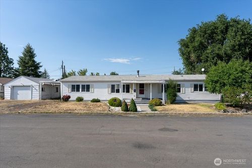 202 Marshall St, Davenport, WA, 99122-8646 | Card Image