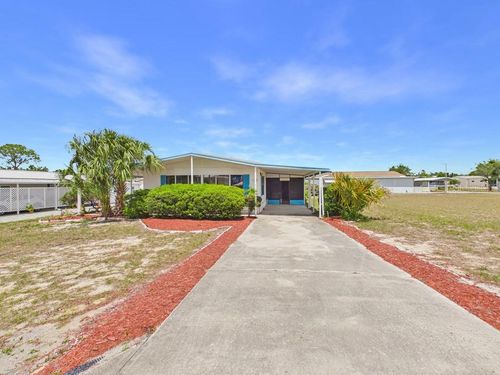 9212 Denmarsh Dr, BROOKSVILLE, FL, 34613-4949 | Card Image