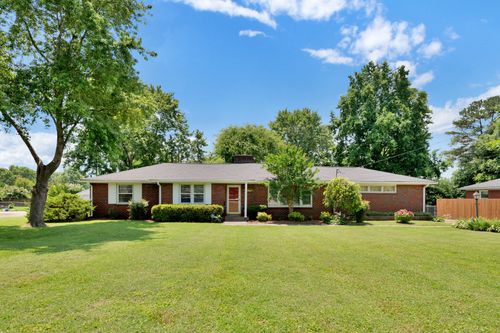 2521 Meadowood Dr, Nashville, TN, 37214-1635 | Card Image