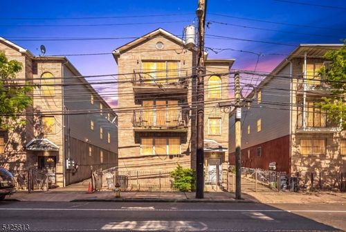 25 Norfolk St, Newark, NJ, 07103-3209 | Card Image