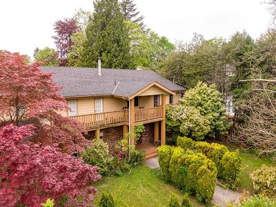 1020 Wolfe Ave, House other with 9 bedrooms, 5 bathrooms and null parking in Vancouver BC | Image 1