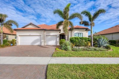 10829 Whisk Fern Drive, House other with 3 bedrooms, 3 bathrooms and null parking in VENICE FL | Image 1