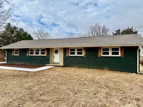 402 Edgewood Dr, Tullahoma, TN, 37388-2822 | Card Image