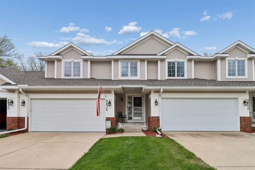 8836 Oxley Place, Johnston, IA, 50131 | Card Image