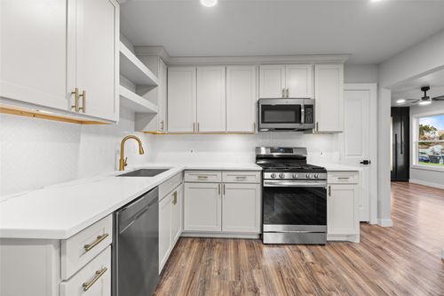 8423 Glen Regal Dr, Dallas, TX, 75243-1823 | Card Image