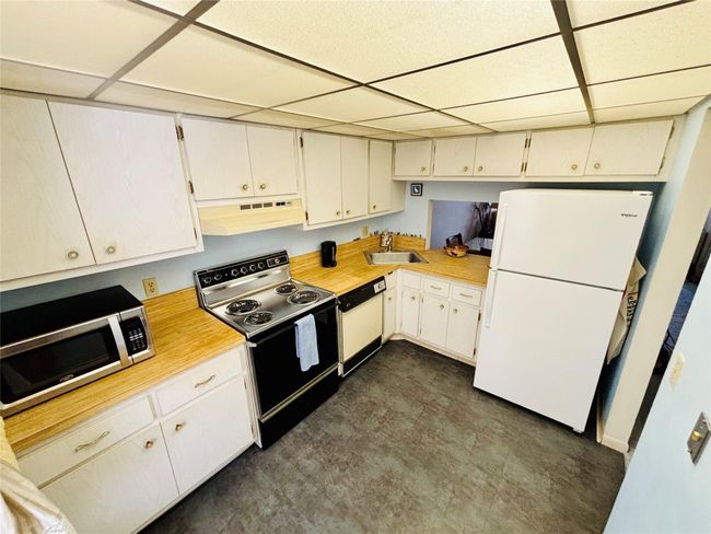 APT-212 - 2800 Ne 14 Th Street Cswy, Condo with 2 bedrooms, 2 bathrooms and null parking in Pompano Beach FL | Image 4