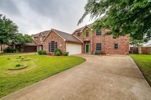 111 Evening Star Cir, Red Oak, TX, 75154-6541 | Card Image