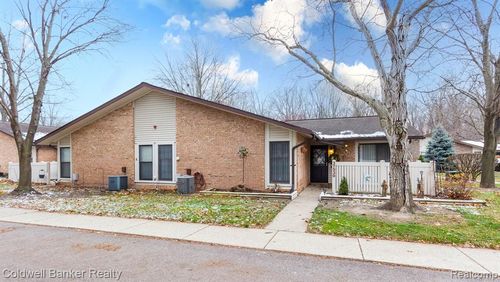 37530 Barkridge Circle, Westland, MI, 48185 | Card Image