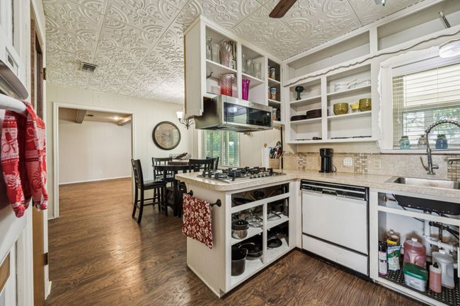 403 N Baugh St, House other with 3 bedrooms, 2 bathrooms and null parking in Alvarado TX | Image 13