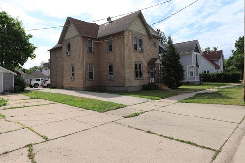 612 Yuba St, Janesville, WI, 53545-1724 | Card Image