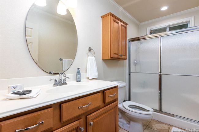 546 Beulah Pl, House other with 3 bedrooms, 3 bathrooms and null parking in Utopia TX | Image 24