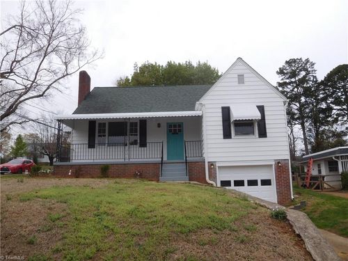 3170 Anderson Dr, Winston-Salem, NC, 27127-4803 | Card Image