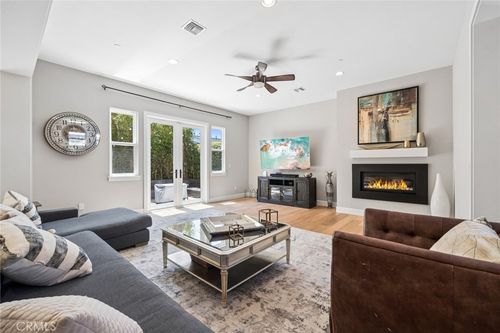 268 Palmer St, Costa Mesa, CA, 92627-3749 | Card Image