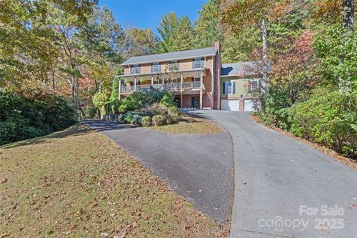 31 Laurel Ridge Dr, Otto, NC, 28763-9242 | Card Image