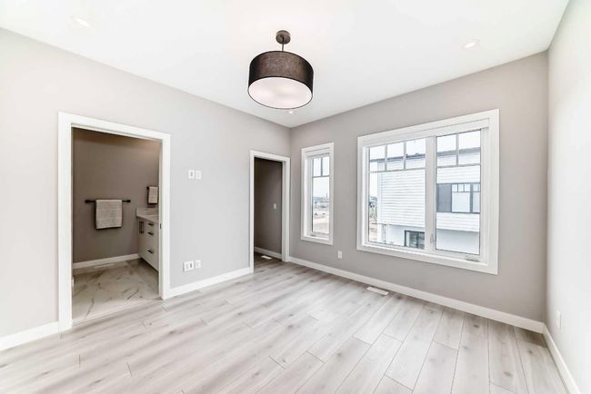 501 - 8155 8th Ave, Townhouse with 3 bedrooms, 3 bathrooms and 2 parking in Calgary AB | Image 23