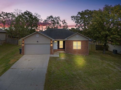 109 Weathering Dr, Austin, AR, 72007-9700 | Card Image