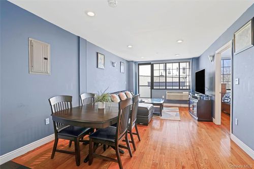 3h-311 Saint Nicholas Ave, New York, NY, 10027-4323 | Card Image