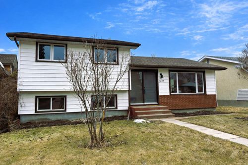 4225 33 St, Red Deer, AB, T4N0N1 | Card Image