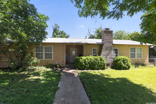 210 W Redbud St, Junction, TX, 76849-4427 | Card Image