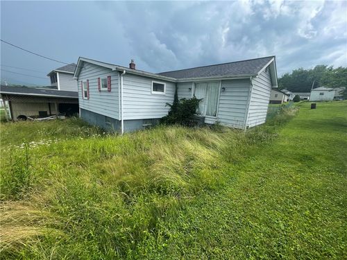 137 Front St, Blairsville, PA, 15717-4316 | Card Image