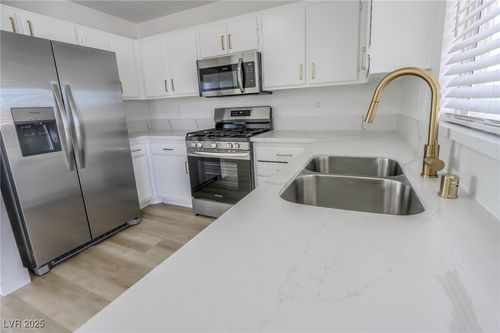 840 Yankee Ave, North Las Vegas, NV, 89030-4762 | Card Image