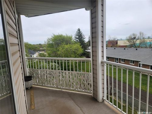 304-806 100a St, Tisdale, SK, S0E1T0 | Card Image