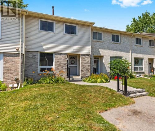 32-611 Galahad Dr, Oshawa, ON, L1K1M1 | Card Image