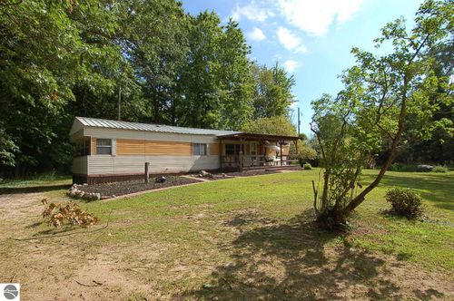2890 Foco Rd, Standish, MI, 48658-9153 | Card Image